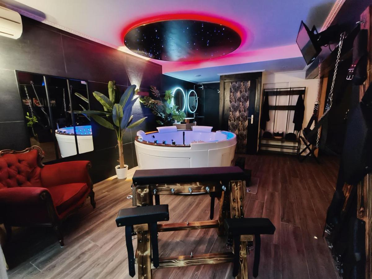 Appartement La Loveroom Bdsm De 